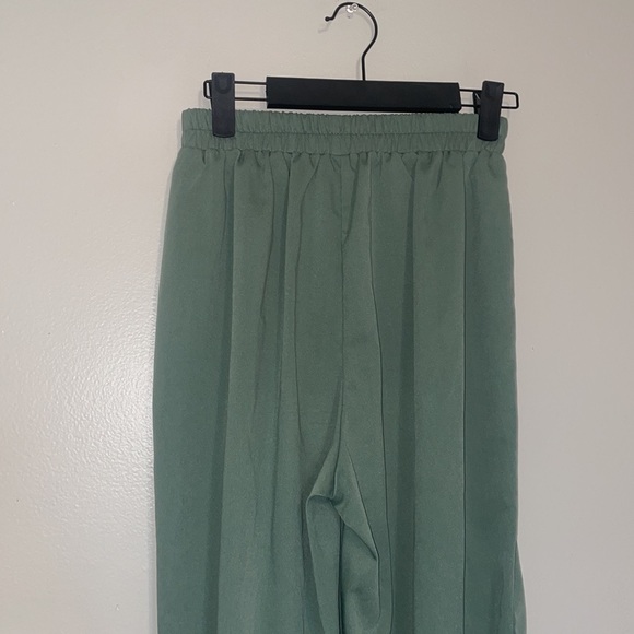 Seafoam Green 2 Piece Short Sleeve Cropped High Rise Jogger Set - Picture 7 of 14